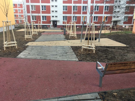 Revitalizace zeleně v okolí domů Kárníkova, Bří Křičků